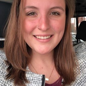 Meet your Posher, Emily